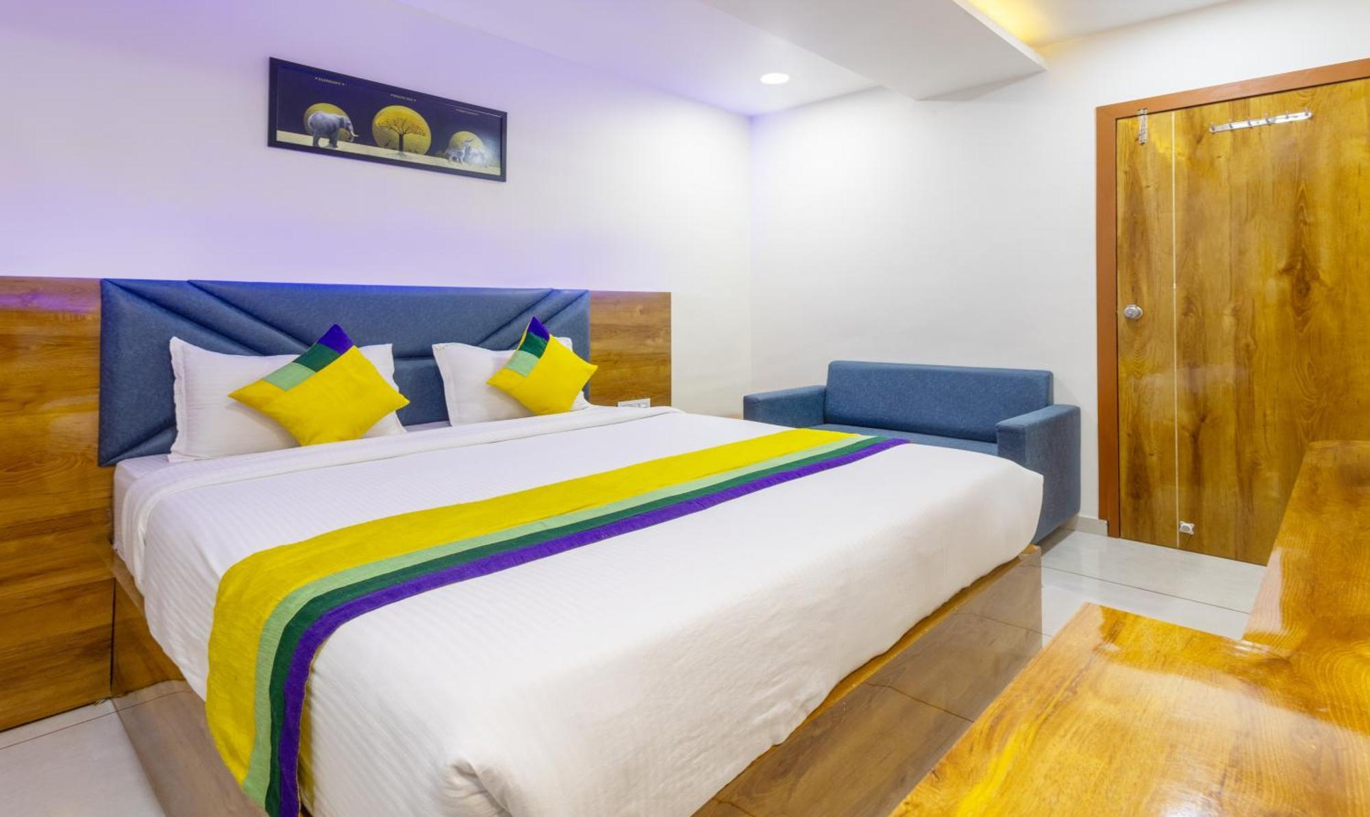 Itsy Hotels Signature, Nehru Nagar 阿穆达巴 外观 照片