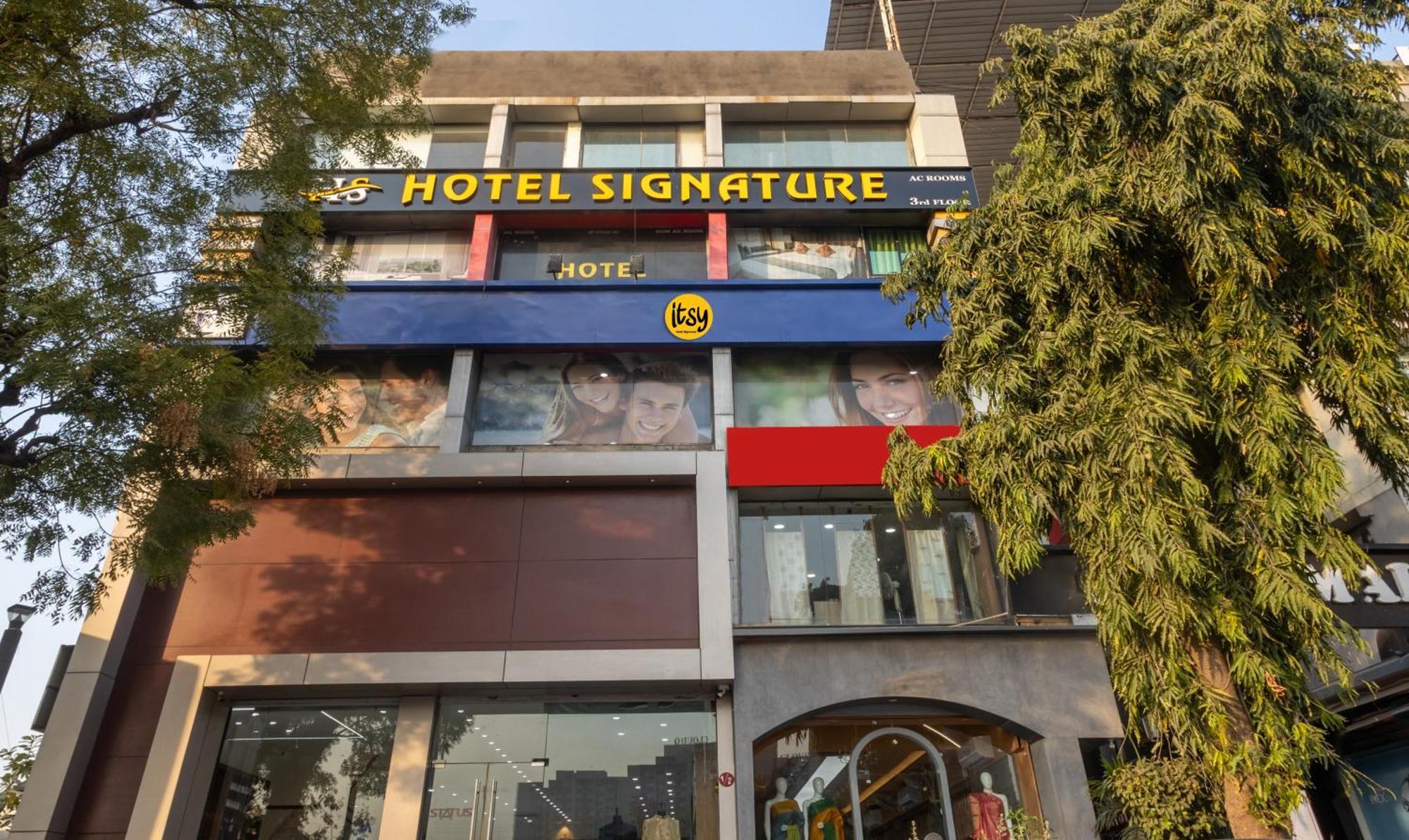 Itsy Hotels Signature, Nehru Nagar 阿穆达巴 外观 照片