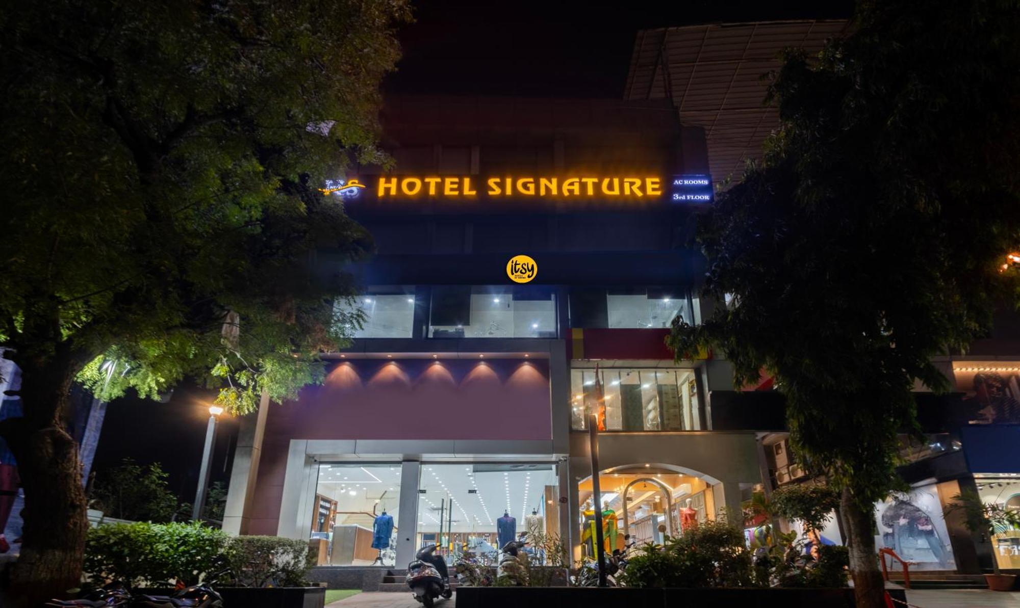 Itsy Hotels Signature, Nehru Nagar 阿穆达巴 外观 照片