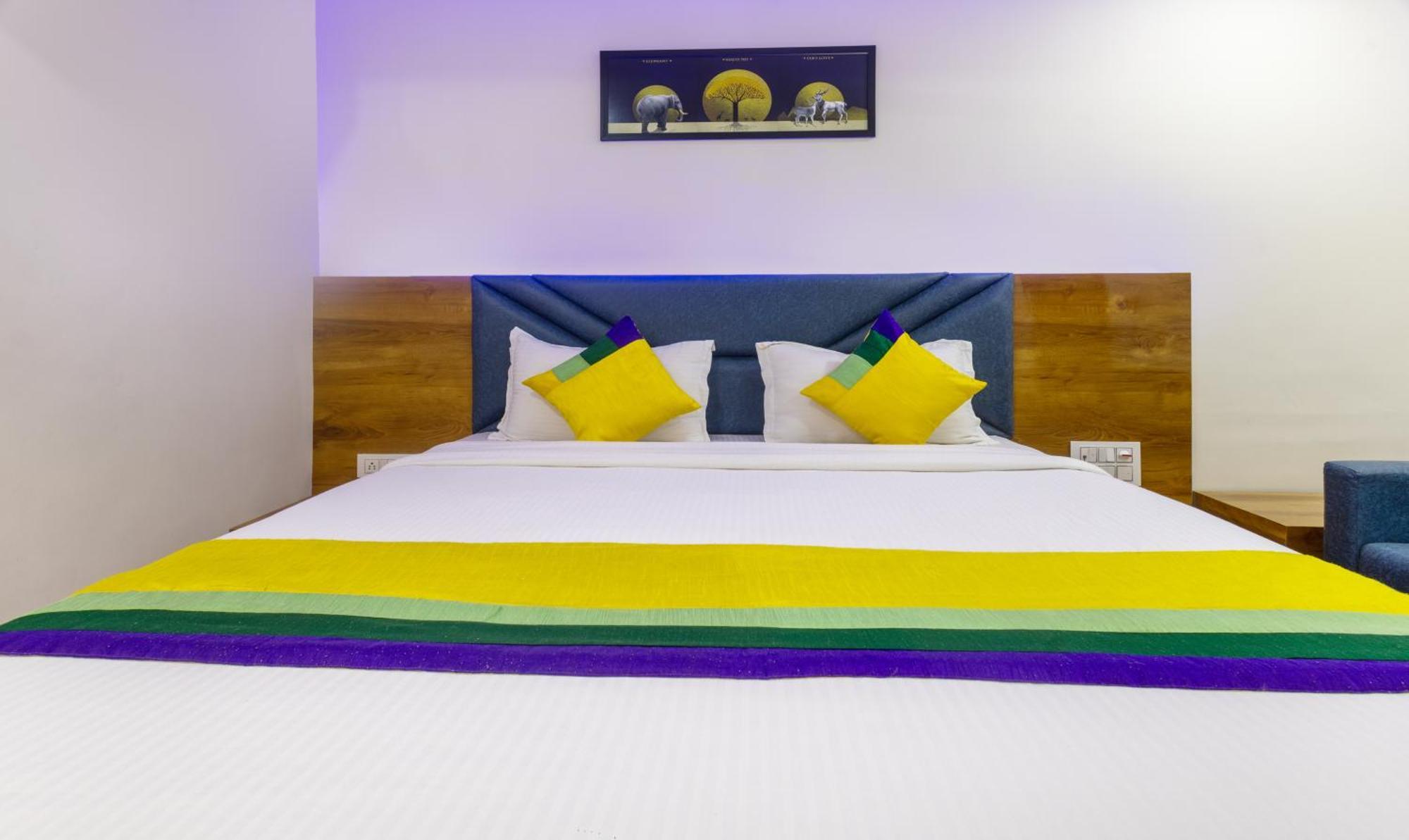 Itsy Hotels Signature, Nehru Nagar 阿穆达巴 外观 照片